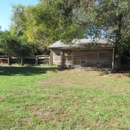 Buy this 2 bed house on 307 Benbrook Drive in Palestine, TX 75801