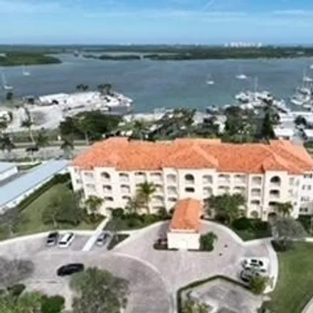 Image 1 - 34 Harbour Isle Drive, Fort Pierce, FL 34949, USA - Condo for sale