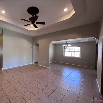 Image 4 - 7700 North 23rd Lane, McAllen, TX 78504, USA - House for rent