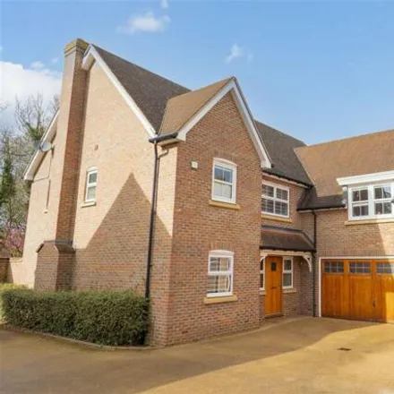 Buy this 5 bed house on Gill Edge in Stansted Mountfitchet, CM24 8RL