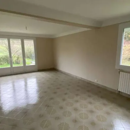 Rent this 4 bed apartment on 3 Place de la Mairie in 87720 Saillat-sur-Vienne, France