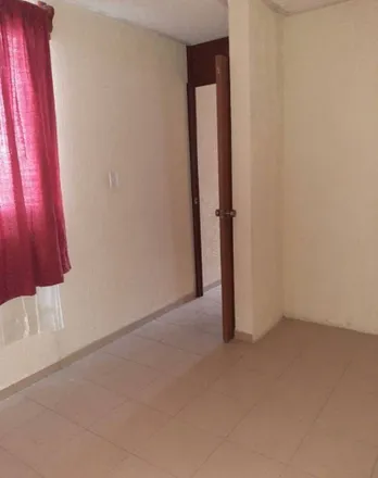 Rent this 2 bed house on Calle Niños Héroes in 50290 San Pablo Autopan, MEX