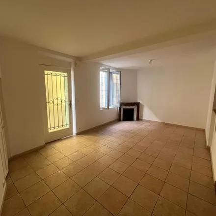 Rent this 2 bed apartment on 3 Impasse Figon in 84300 Cavaillon, France
