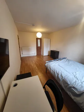 Rent this 5 bed apartment on Chrisp Street Market in 35-59 Market Way, London