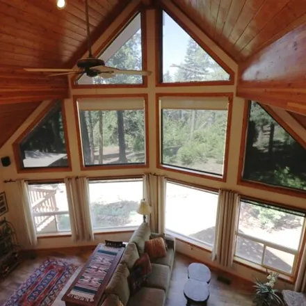 Image 4 - 613 West Burnt Cedar Road, Lake Almanor Country Club, CA 96137, USA - House for sale