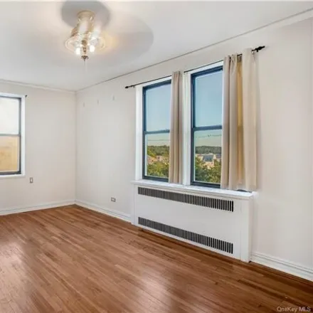 Image 8 - 210 Martine Avenue, City of White Plains, NY 10601, USA - Apartment for rent