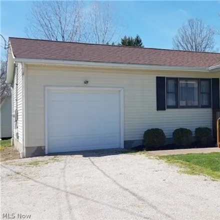 Buy this 3 bed house on 626 South Diamond Street in Ravenna, OH 44266