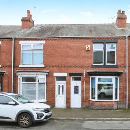Buy this 3 bed townhouse on Huntington Street in Bentley, DN5 0JQ