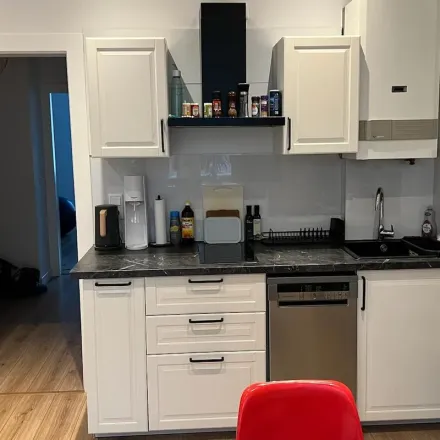 Rent this 2 bed apartment on Heresbachstraße 14 in 40223 Dusseldorf, Germany