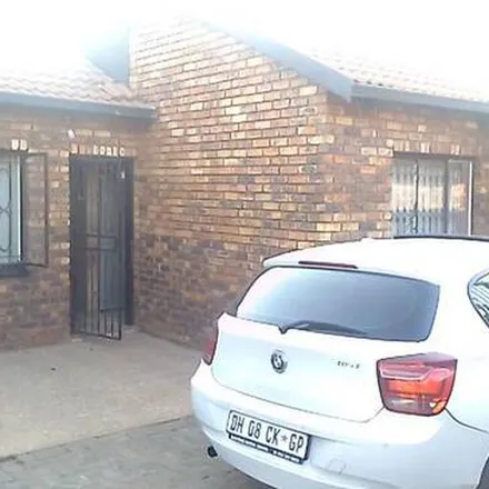 Image 2 - Frederick Street, Pretoria-West, Pretoria, 0030, South Africa - Apartment for rent