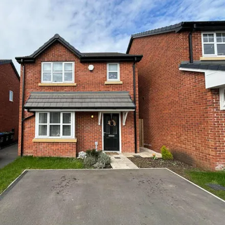 Buy this 3 bed house on Pendle Close in Thornton, FY5 3WB
