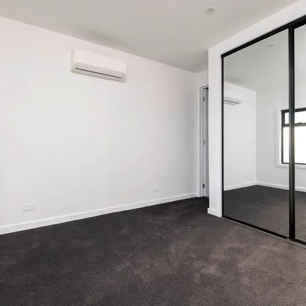 Rent this 2 bed apartment on Burwood Highway in Bennettswood Shopping Centre, Barry Road