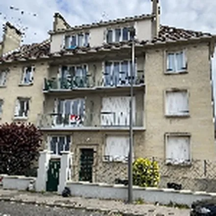 Image 2 - Place Jeanne Hachette, 60000 Beauvais, France - Apartment for rent