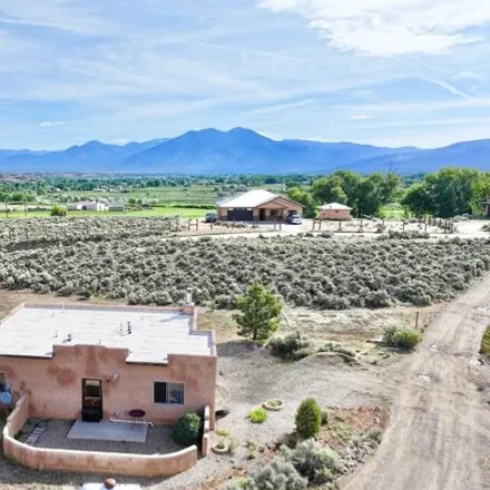 Image 8 - 4 Calle De Isiah, Ranchos De Taos, New Mexico, 87557 - House for sale