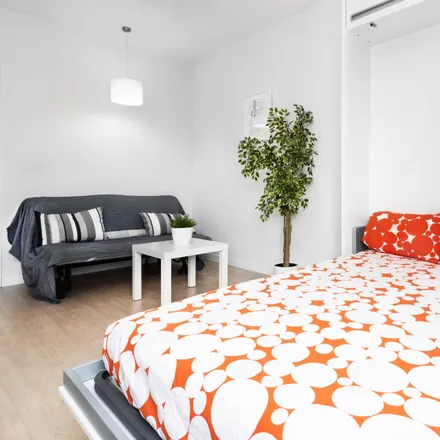 Rent this studio apartment on Madrid in Calle del Mesón de Paredes, 25