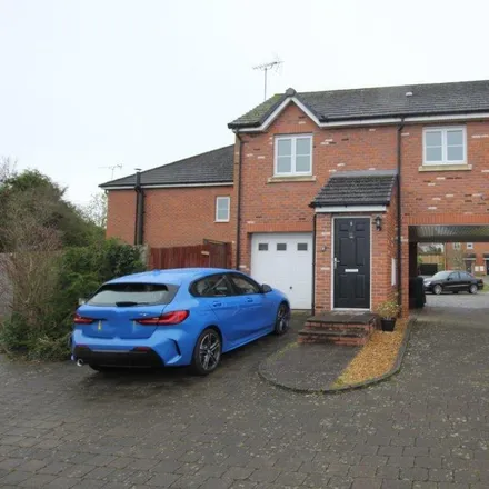 Rent this 2 bed apartment on Maddocks Close in Farndon, CH3 6AB