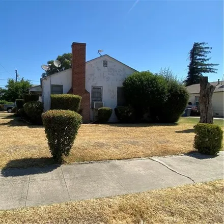 Image 3 - 1702 D St, Merced, California, 95340 - House for sale