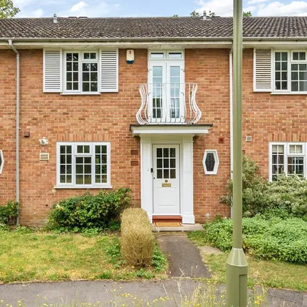 Rent this 3 bed townhouse on 4 Belbroughton Road in Central North Oxford, Oxford