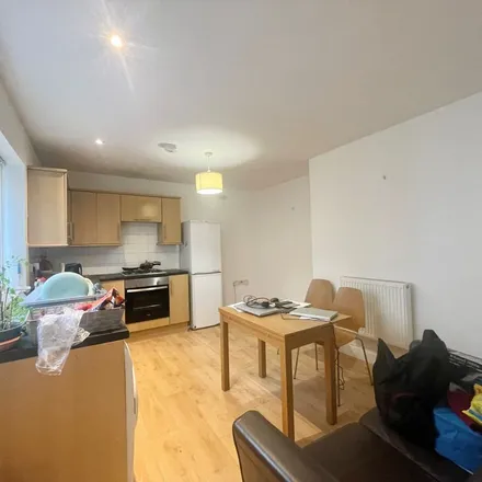 Image 2 - 7 Romilly Road, Cardiff, CF5 1FJ, United Kingdom - Apartment for rent