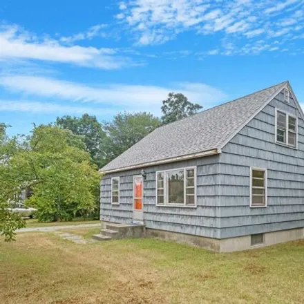 Buy this 3 bed house on 40 B St in Hudson, New Hampshire