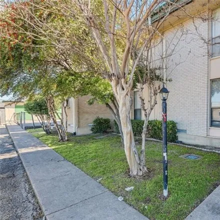 Buy this 2 bed condo on Bldg K in 900 West Spring Valley Road, Richardson