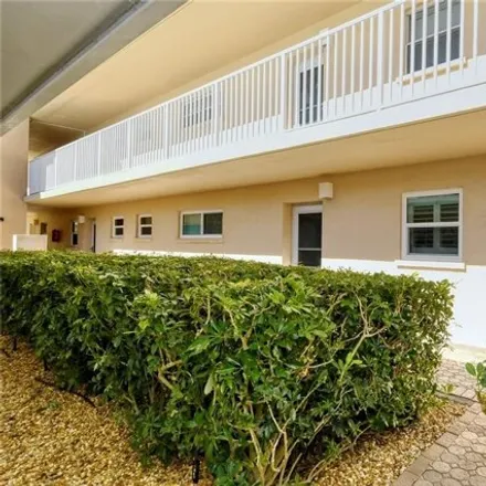 Image 4 - 1259 South Portofino Drive, Siesta Key, FL 34242, USA - Condo for rent