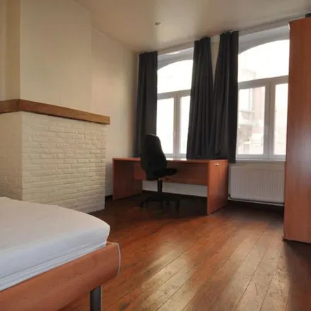 Rent this 1 bed apartment on Baudelostraat 6;8 in 9000 Ghent, Belgium
