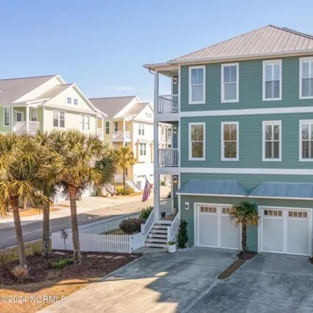 Image 1 - 193 Green Turtle Lane, Carolina Beach, NC 28428, USA - House for sale