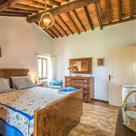 Rent this 3 bed duplex on 52048 Monte San Savino AR
