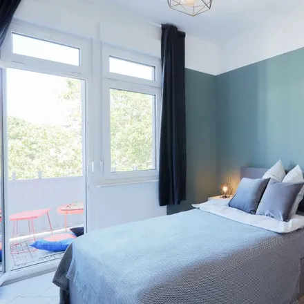 Rent this 6 bed room on Fechenheimer Straße 10 in 60385 Frankfurt, Germany
