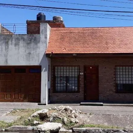 Image 1 - Calle 1 3423, Barrio 12 de Octubre, 1882 Berazategui, Argentina - House for sale