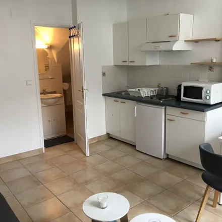 Rent this 1 bed apartment on 2 Place de l'Indien in 45100 Orléans, France