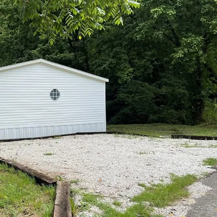 Image 2 - 247 Patrick Drive, Salyersville, Magoffin County, KY 41465, USA - House for sale