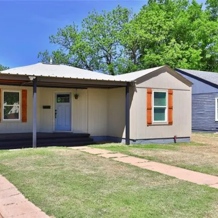 Buy this 3 bed house on 1788 North 10th Street in Abilene, TX 79603