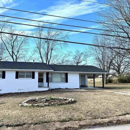 Buy this 3 bed house on 245 South Vine Avenue in Mountain View, Stone County