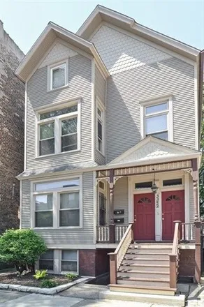 Rent this 3 bed house on 3352 North Kenmore Avenue in Chicago, IL 60657
