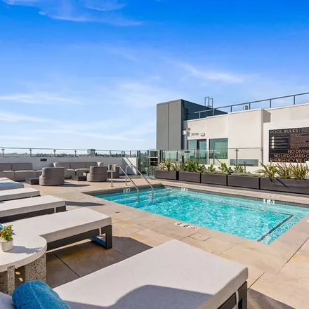 Image 2 - Venue, Overland Avenue, Los Angeles, CA 90230, USA - Apartment for rent