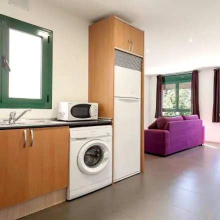 Rent this 3 bed apartment on Carrer de Manso in 58, 08001 Barcelona
