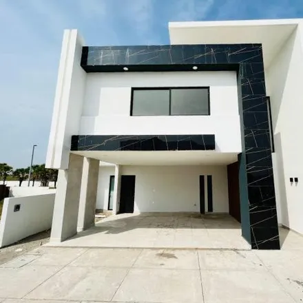 Buy this 3 bed house on Calle Laguna Viesca in LAS OLAS RESIDENCIAL, 95264 Kilómetro Cuatro