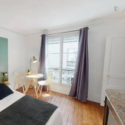 Image 2 - 5 Avenue de la Chapelle, 75017 Paris, France - Room for rent