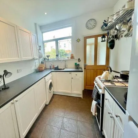 Image 7 - Marguerite Drive, Leigh on Sea, SS9 3NG, United Kingdom - House for sale