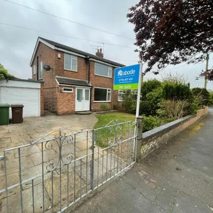 Buy this 3 bed duplex on Park Road in Little Altcar, L37 6AH