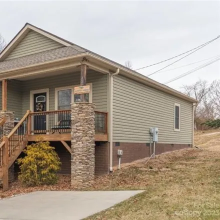 Buy this 2 bed house on 82 Westview Extended in Buncombe County, NC 28803