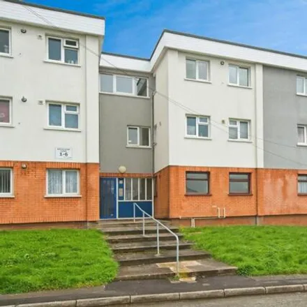 Buy this 2 bed apartment on Kemeys Fawr Close in Pontypool, NP4 5BS