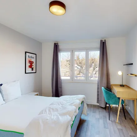 Rent this 4 bed room on 5 Rue Allard-Dugauquier in 59777 Lille, France