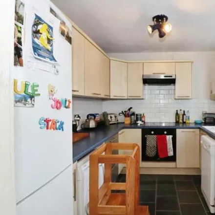 Image 3 - 31 Thicket Road, Bristol, BS16 4LW, United Kingdom - Townhouse for sale