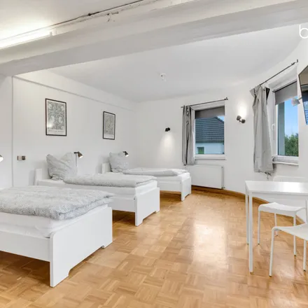 Rent this 7 bed apartment on Gladbecker Straße 228 in 45326 Essen, Germany