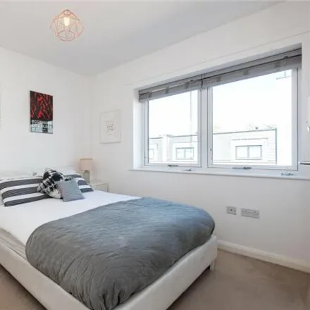 Image 4 - Sudeley Court, 7 Broughton Place, London, E17 5FF, United Kingdom - Apartment for sale
