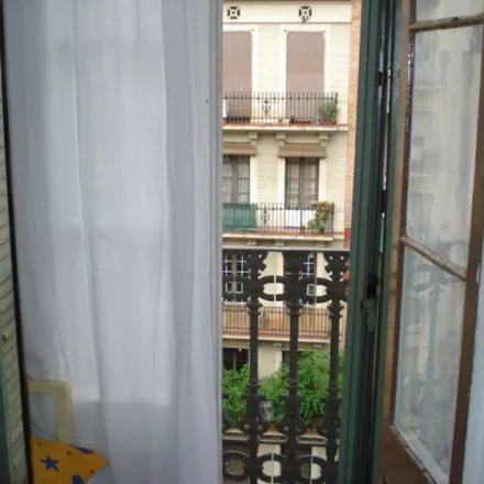 Image 5 - Carrer de Girona, 08001 Barcelona, Spain - Apartment for rent