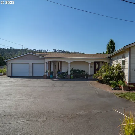 Buy this 3 bed house on Dollar General in East Central Avenue, Sutherlin